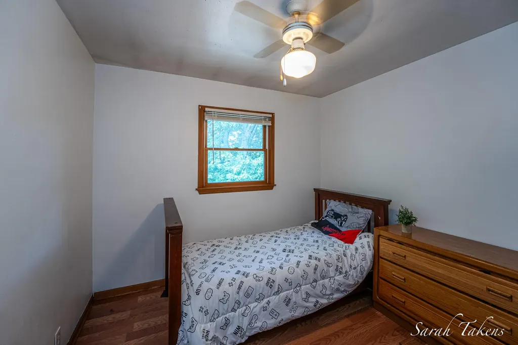 3860 E Pontaluna Road Fruitport Charter Township MI 49415