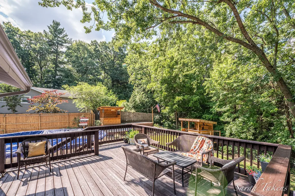 3860 E Pontaluna Road Fruitport Charter Township MI 49415