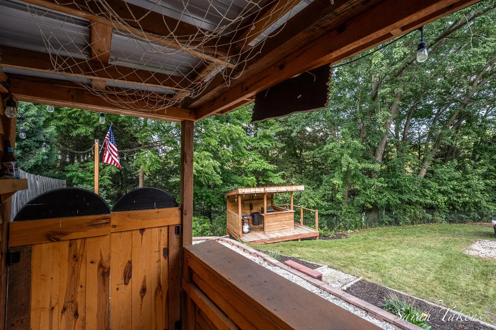 3860 E Pontaluna Road Fruitport Charter Township MI 49415