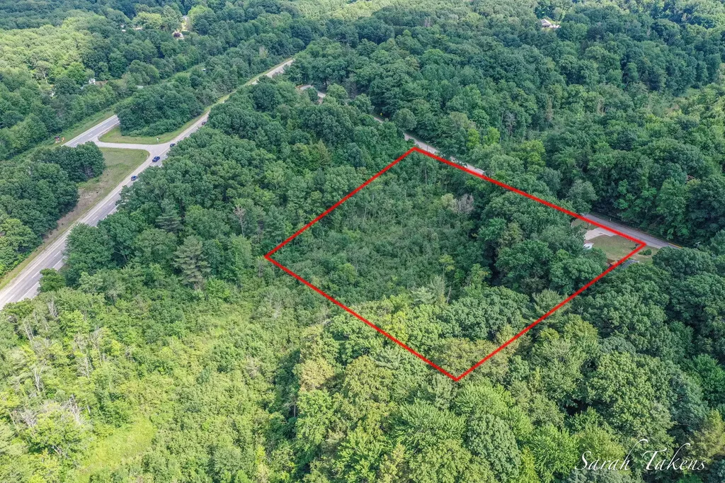 3860 E Pontaluna Road Fruitport Charter Township MI 49415