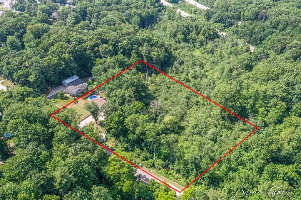 3860 E Pontaluna Road Fruitport Charter Township MI 49415