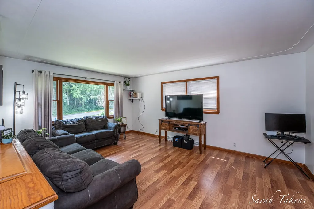 3860 E Pontaluna Road Fruitport Charter Township MI 49415