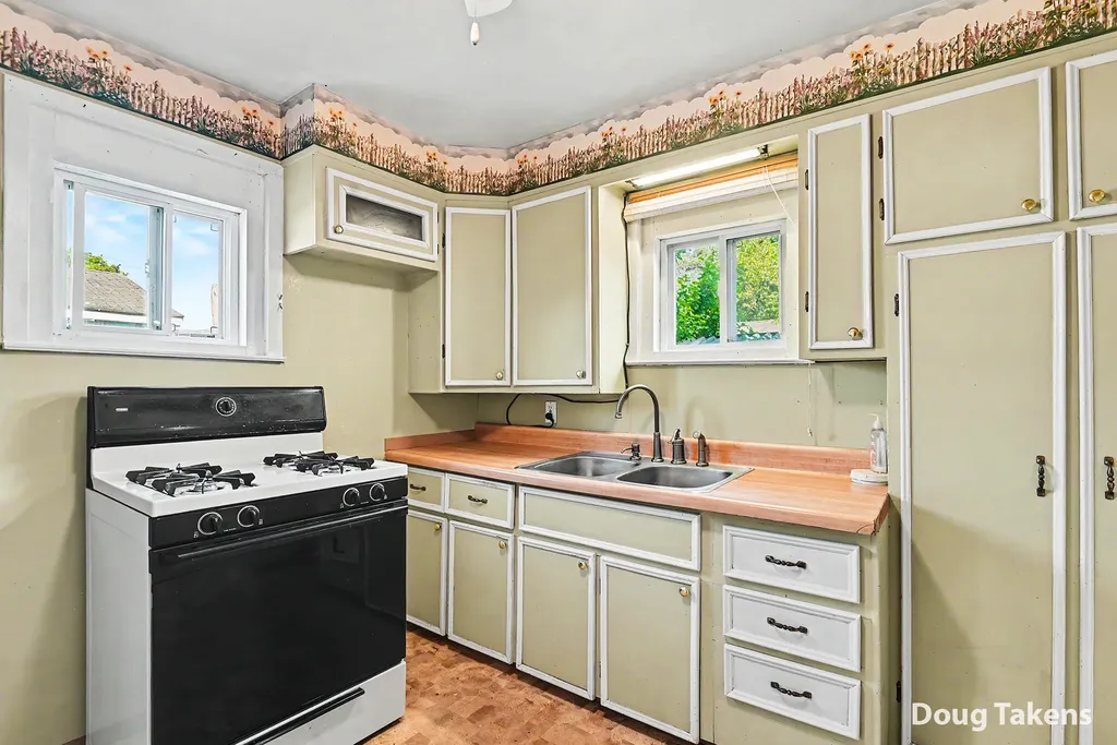 3441 Buchanan Avenue SW Wyoming City MI 49548