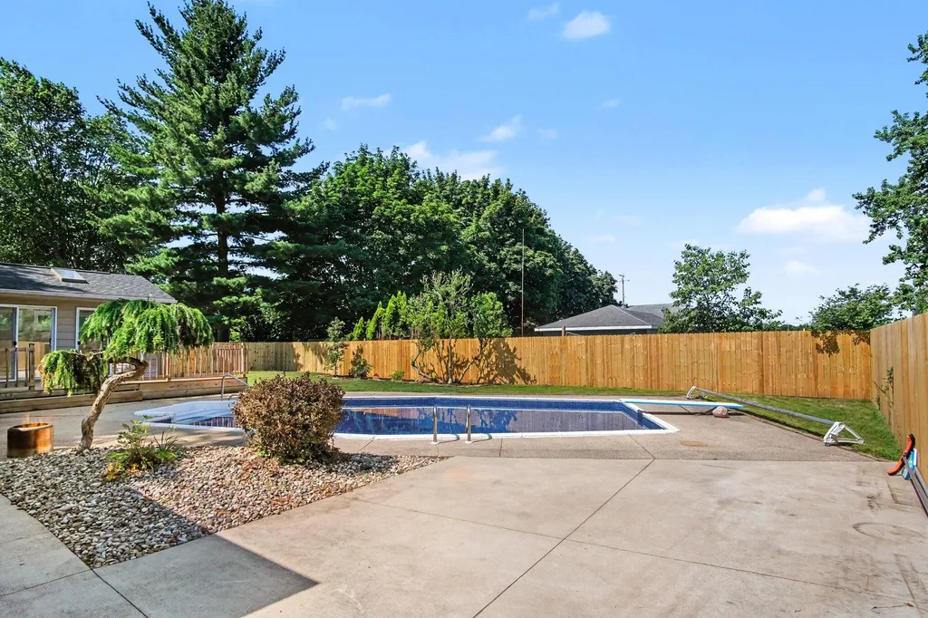 8229 Mellowwood Drive Georgetown Charter Township MI 49428
