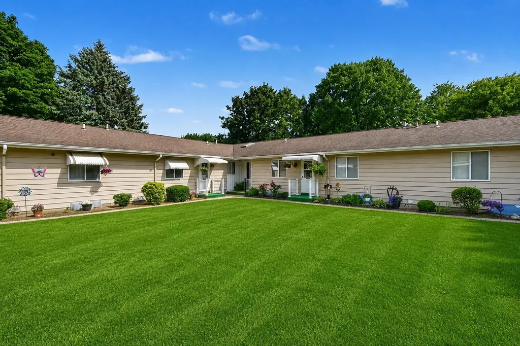 5705 Leisure South Drive SE Kentwood City MI 49548