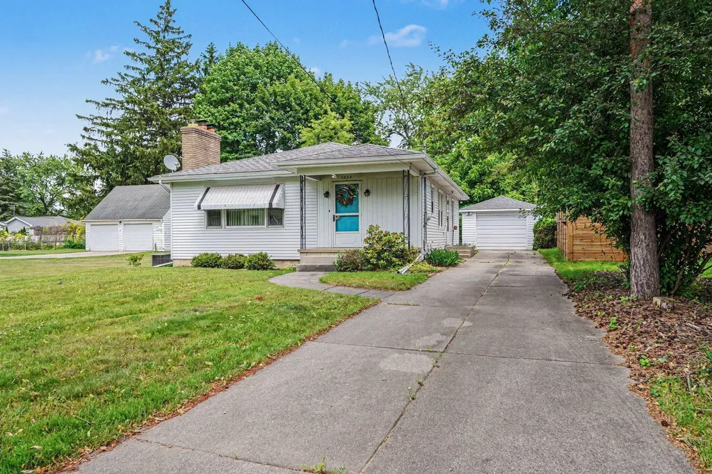 1234 Fay Avenue NW Grand Rapids City MI 49504