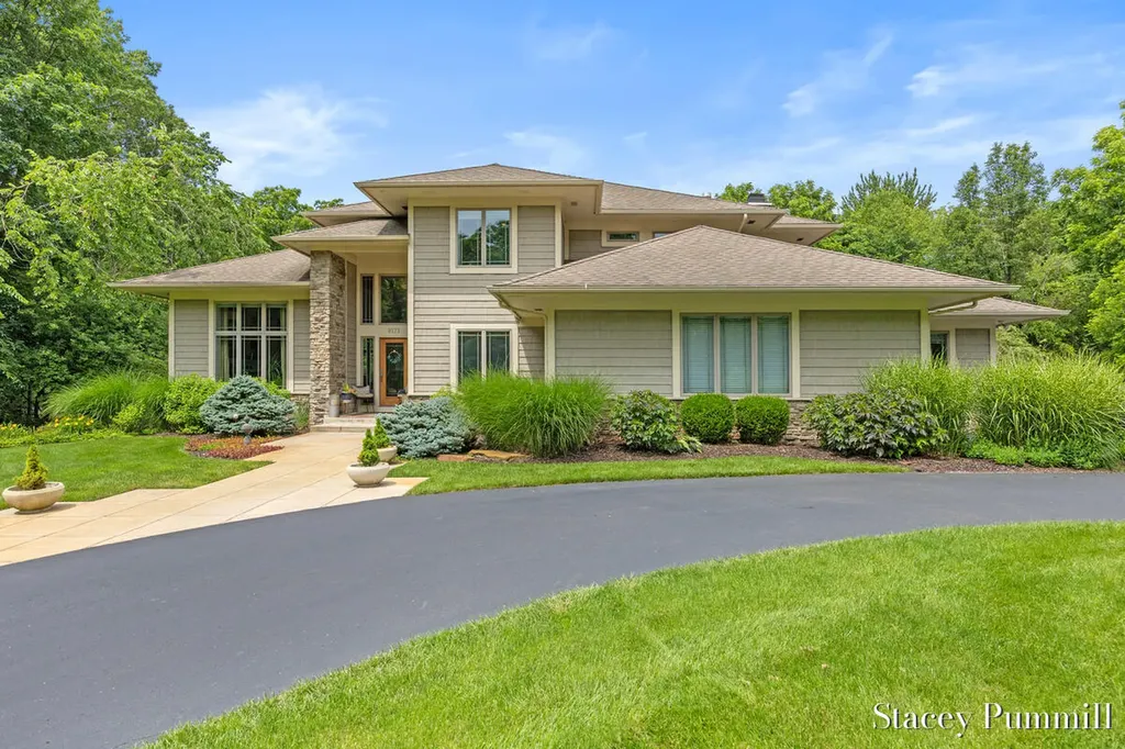 9171 Conservancy Drive NE Ada Township MI 49301
