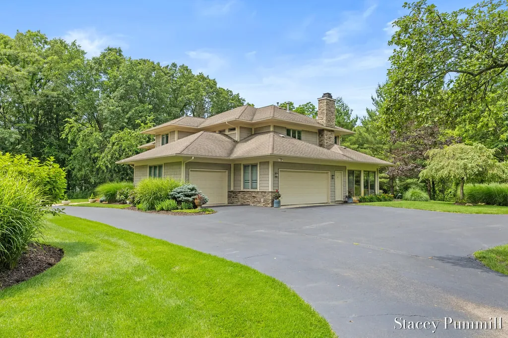 9171 Conservancy Drive NE Ada Township MI 49301