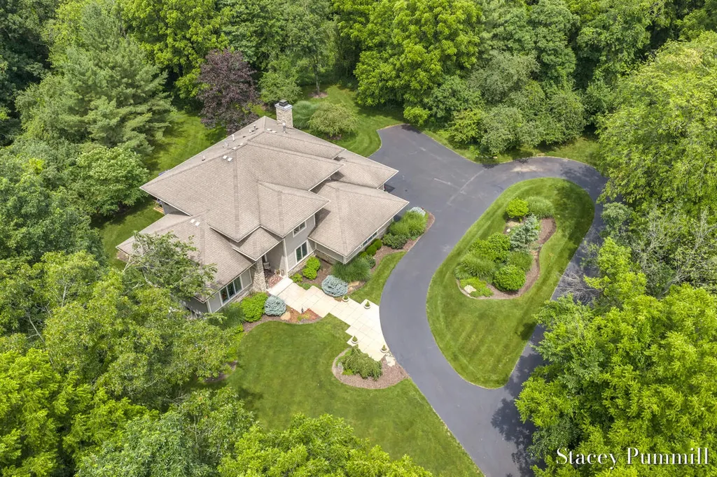9171 Conservancy Drive NE Ada Township MI 49301