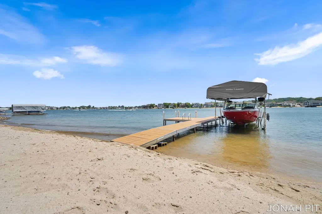 5714 Nelson Drive Georgetown Charter Township MI 49426