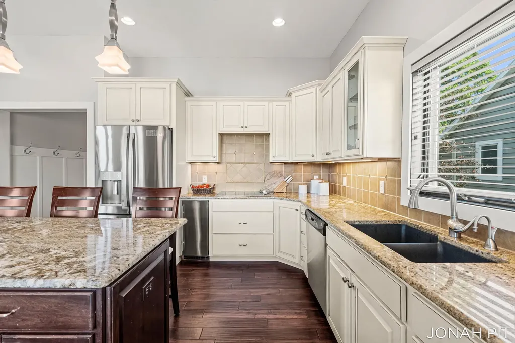 5714 Nelson Drive Georgetown Charter Township MI 49426