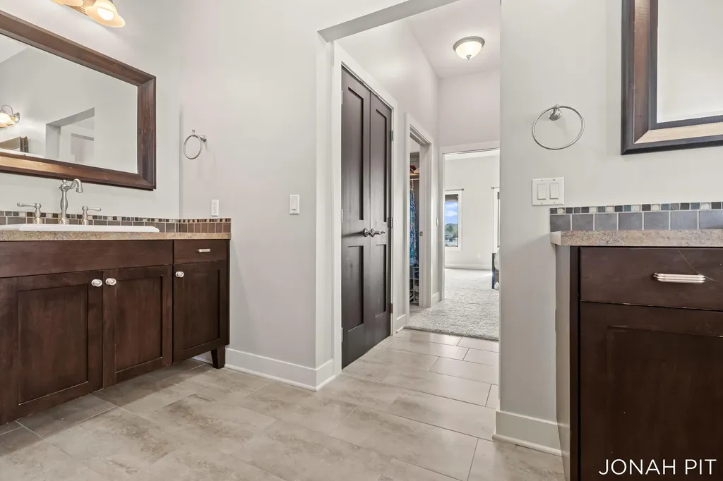 5714 Nelson Drive Georgetown Charter Township MI 49426