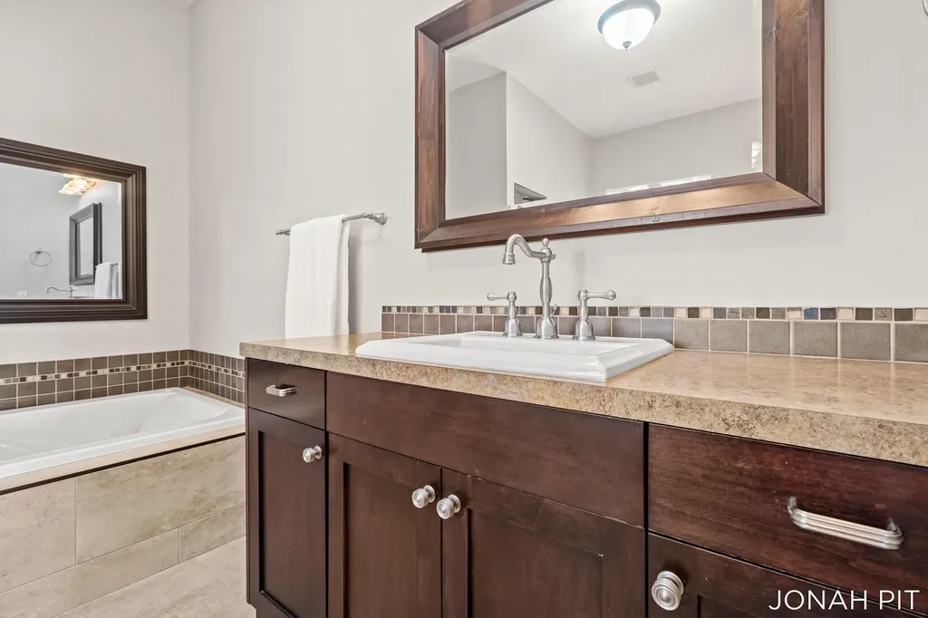 5714 Nelson Drive Georgetown Charter Township MI 49426
