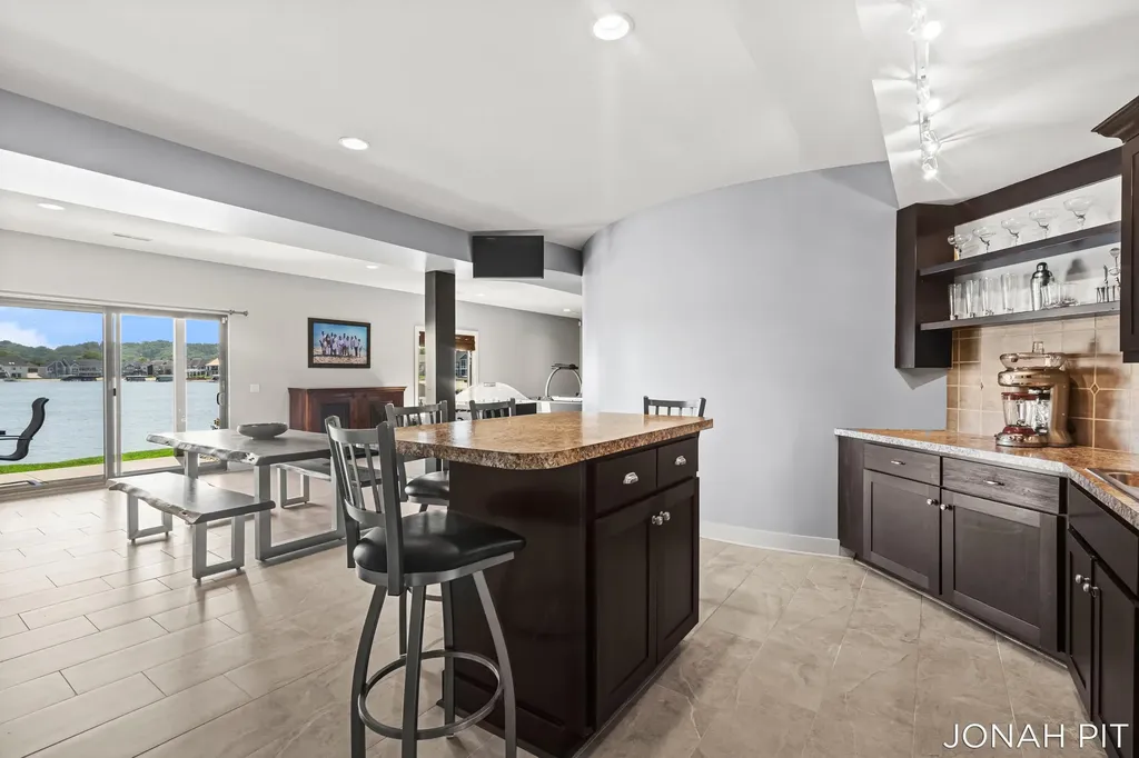5714 Nelson Drive Georgetown Charter Township MI 49426