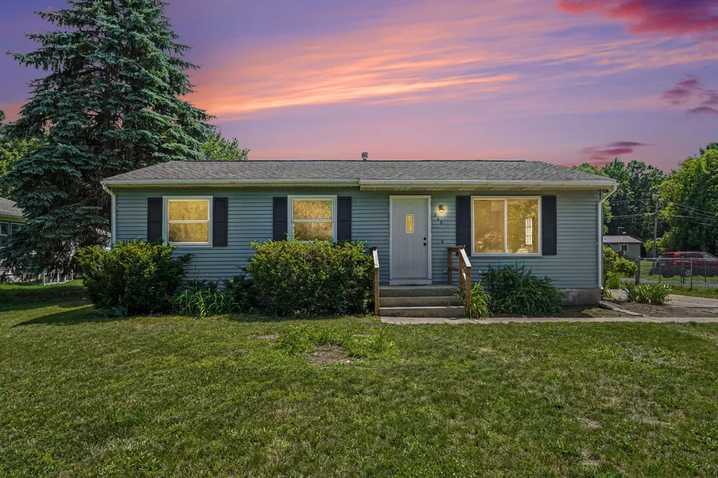 809 E Grant Street Greenville City MI 48838