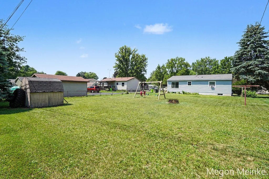 809 E Grant Street Greenville City MI 48838