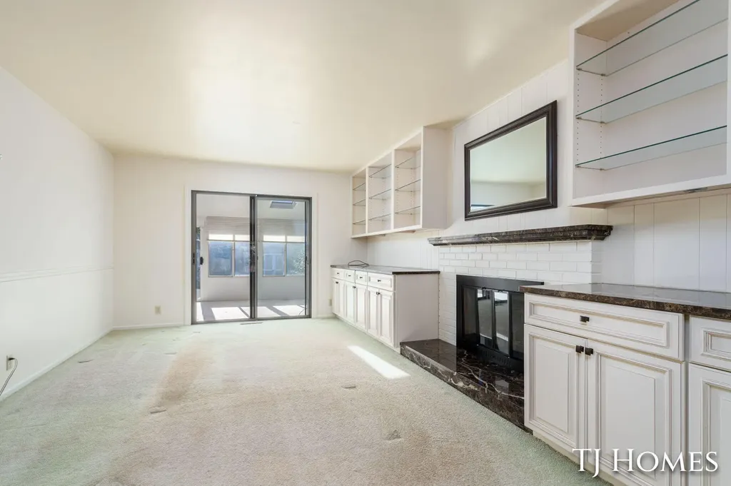 8 Wallinwood Avenue NE Grand Rapids City MI 49503