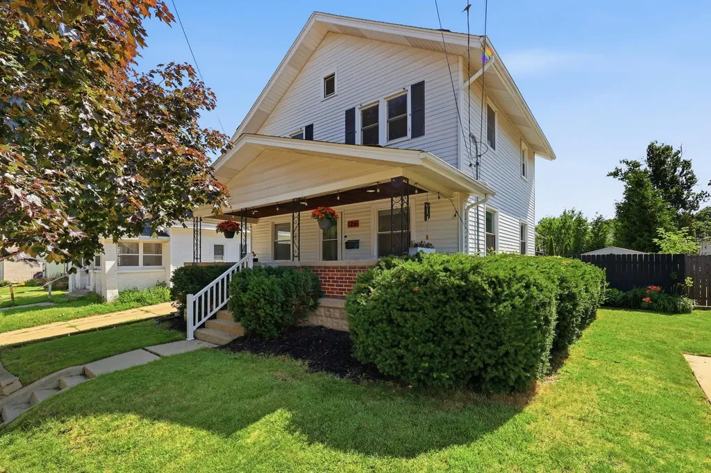 1356 Emerald Avenue NE Grand Rapids City MI 49505