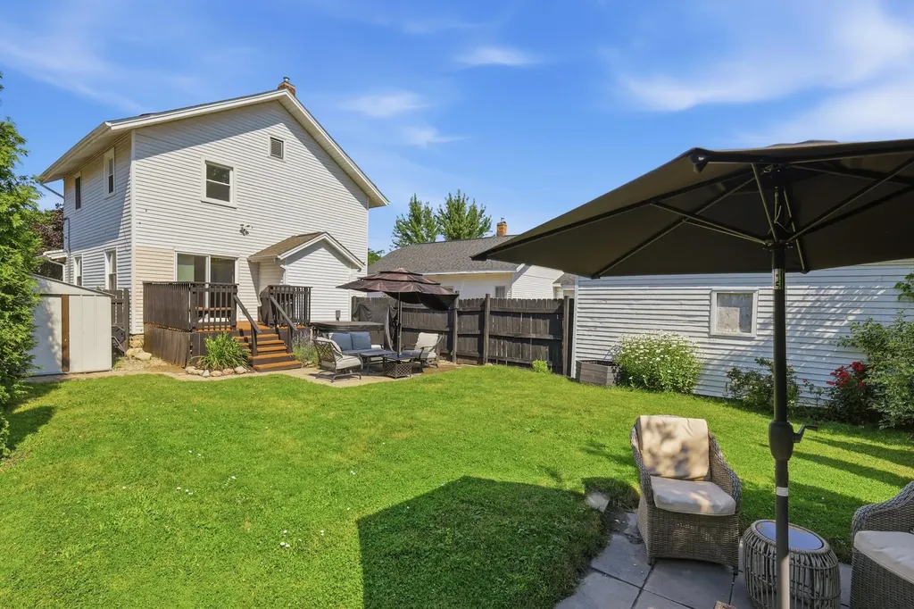 1356 Emerald Avenue NE Grand Rapids City MI 49505