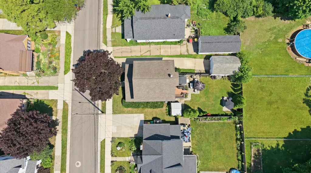 1356 Emerald Avenue NE Grand Rapids City MI 49505