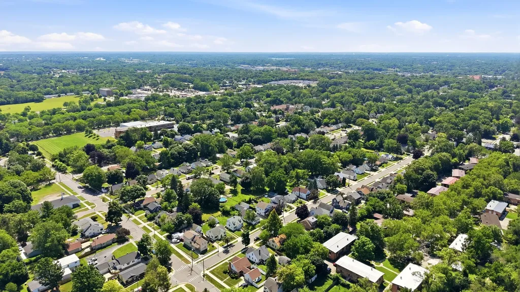 1356 Emerald Avenue NE Grand Rapids City MI 49505