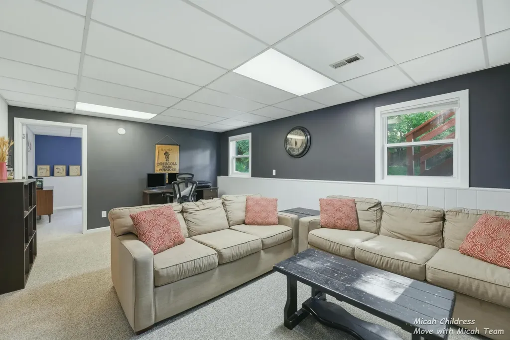 4012 Mohawk Avenue SW Grandville City MI 49418