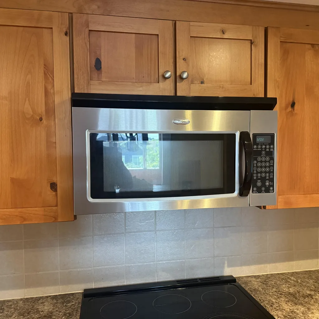 3181 Charlevoix Drive SE Cascade Charter Township MI 49546