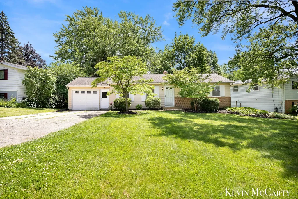 2722 Vassar Drive SE Grand Rapids City MI 49506