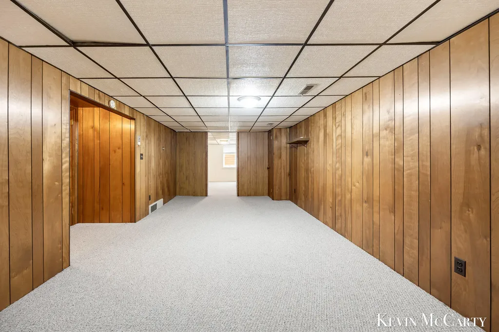 2722 Vassar Drive SE Grand Rapids City MI 49506