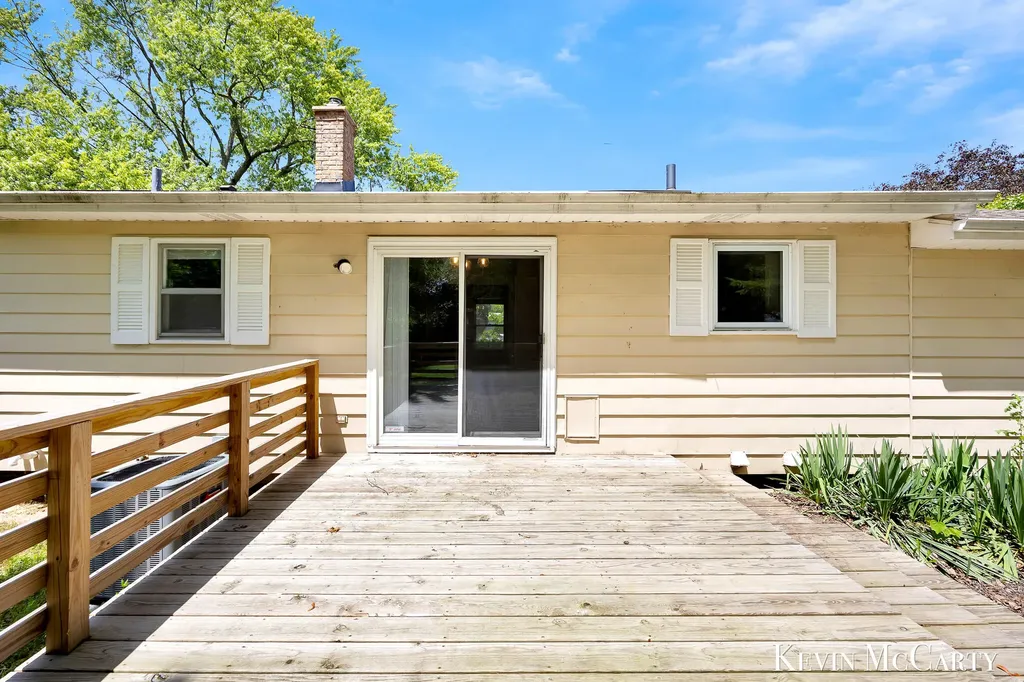 2722 Vassar Drive SE Grand Rapids City MI 49506