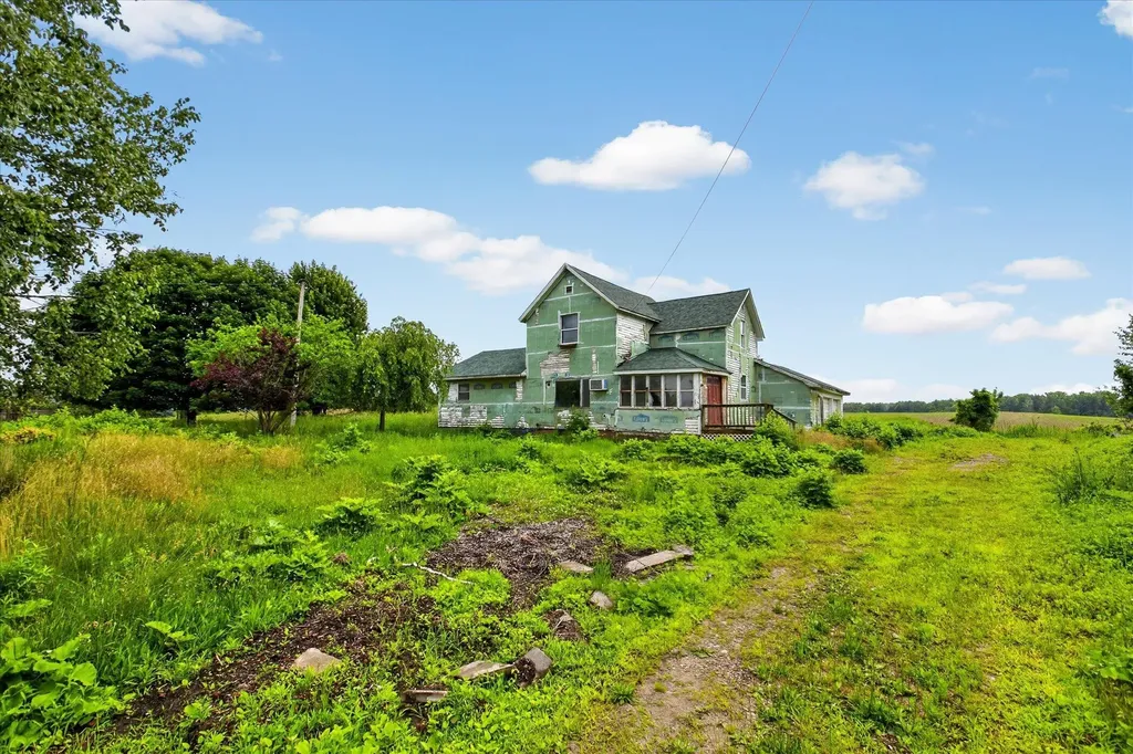 2429 W Huron Line Road Bingham Township MI 48475