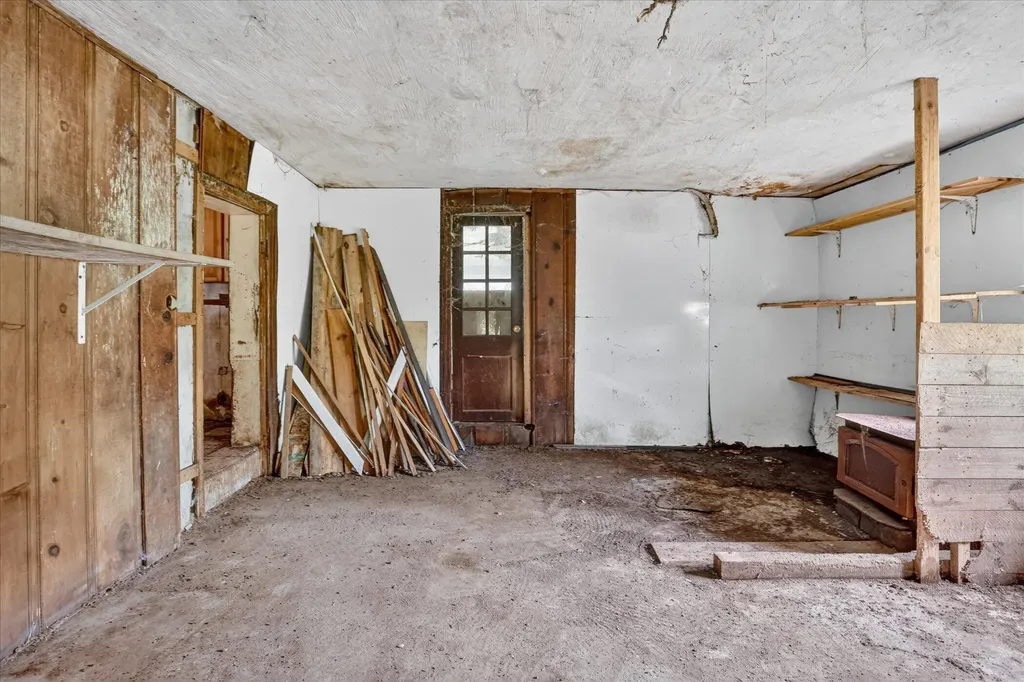 2429 W Huron Line Road Bingham Township MI 48475