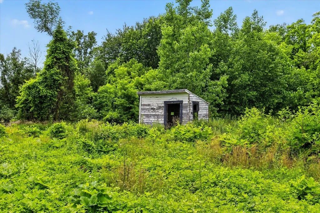 2429 W Huron Line Road Bingham Township MI 48475