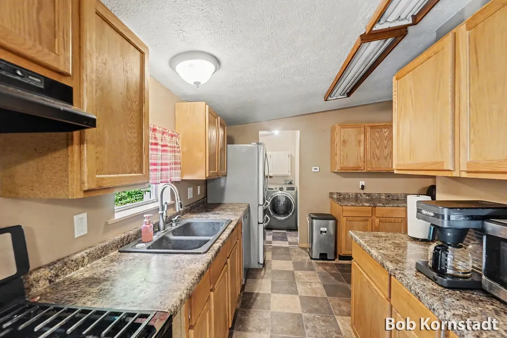 755 Cypress Street Unknown City MI 49329