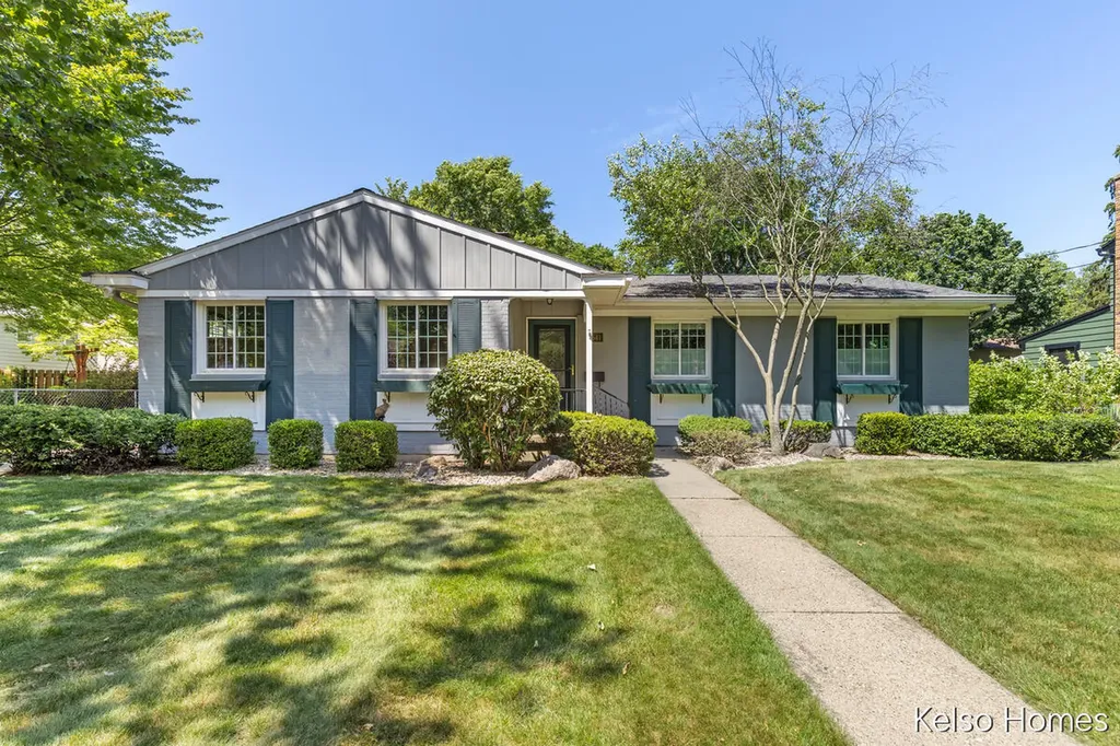 1641 Saginaw Road SE Grand Rapids City MI 49506