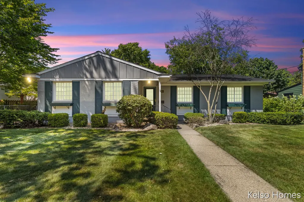 1641 Saginaw Road SE Grand Rapids City MI 49506