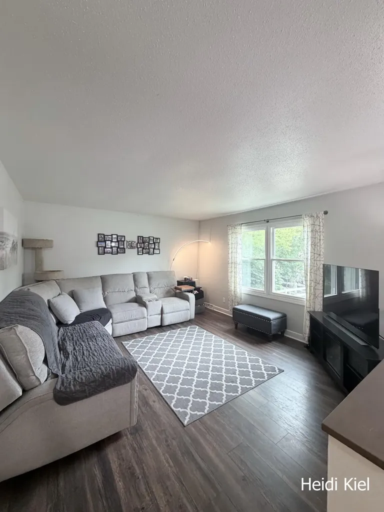 1382 Stanwood Drive NW Grand Rapids City MI 49534