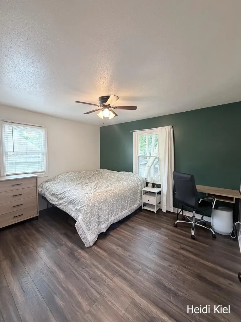 1382 Stanwood Drive NW Grand Rapids City MI 49534