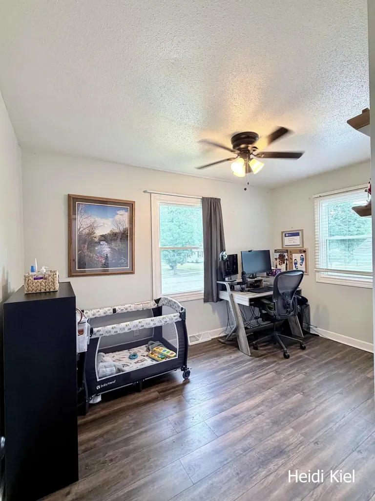 1382 Stanwood Drive NW Grand Rapids City MI 49534