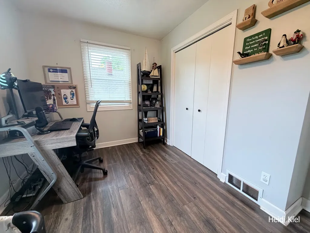 1382 Stanwood Drive NW Grand Rapids City MI 49534