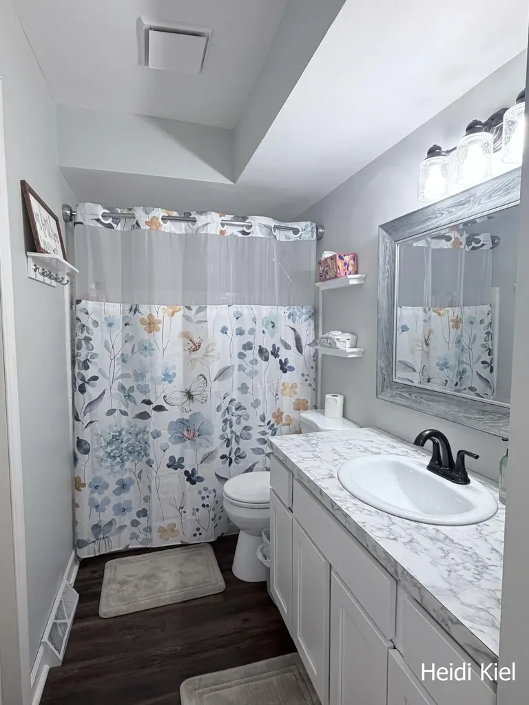 1382 Stanwood Drive NW Grand Rapids City MI 49534