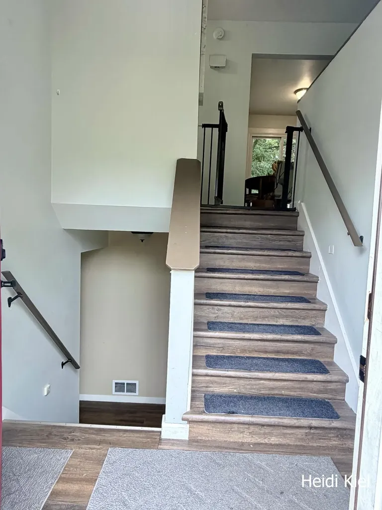 1382 Stanwood Drive NW Grand Rapids City MI 49534
