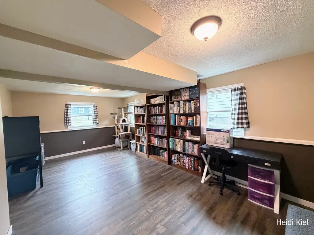 1382 Stanwood Drive NW Grand Rapids City MI 49534