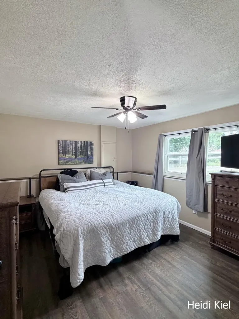 1382 Stanwood Drive NW Grand Rapids City MI 49534