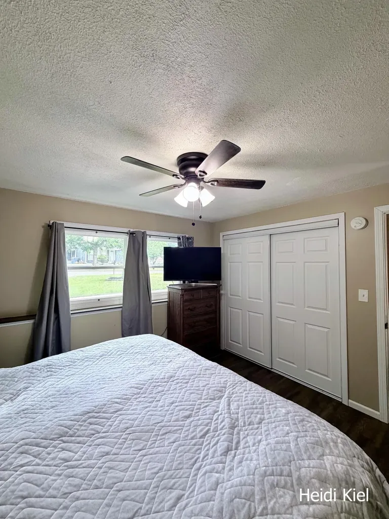 1382 Stanwood Drive NW Grand Rapids City MI 49534