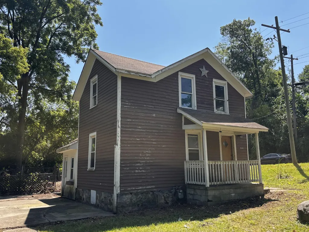 1000 College Avenue NE Grand Rapids City MI 49503
