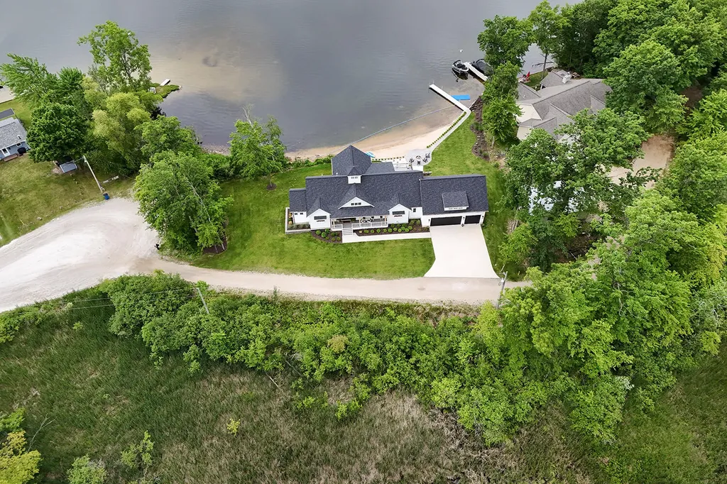 17463 E Suwanee Trail Winfield Township MI 49329