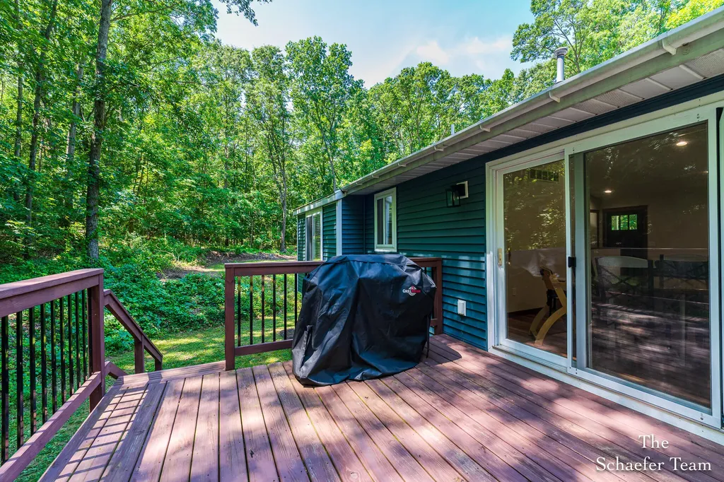 12934 Hillcrest Drive NE Vergennes Township MI 49331