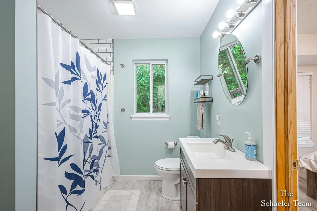12934 Hillcrest Drive NE Vergennes Township MI 49331