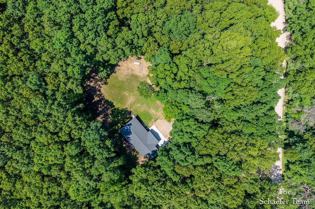 12934 Hillcrest Drive NE Vergennes Township MI 49331